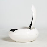 Egg chair by Peter Ghyczy