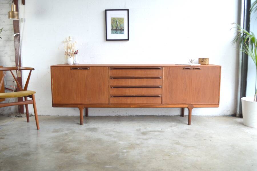Sideboard by McIntosh – four doors * 213 cm