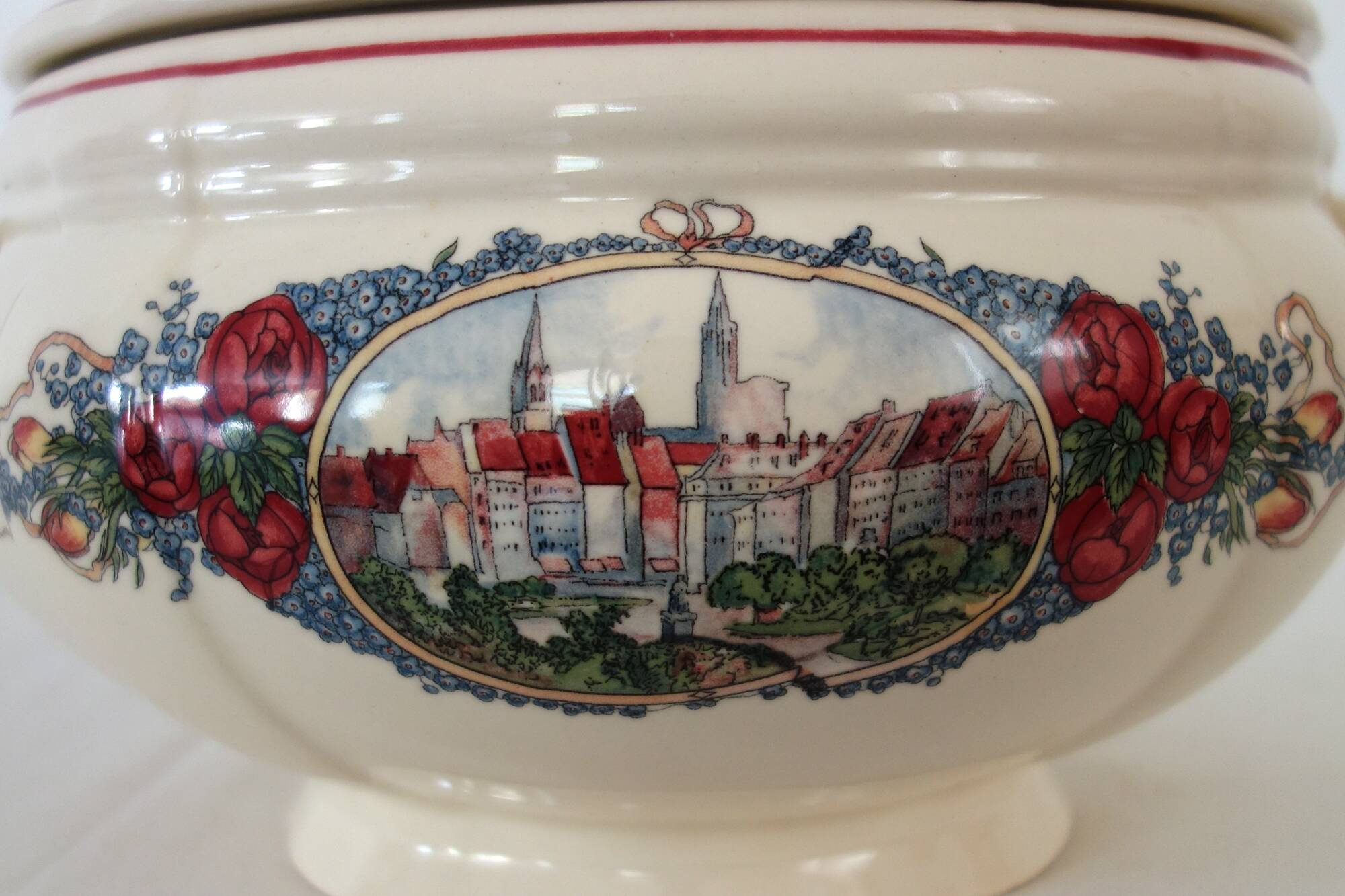 Ancienne soupière Obernai Sarreguemines