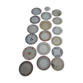 Assortiment de 18 assiettes dominantes bleu / jaune orangé