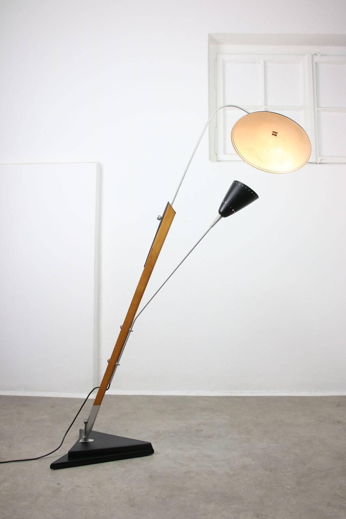 Mid-century italian aluminum & wood floor lamp with reflector