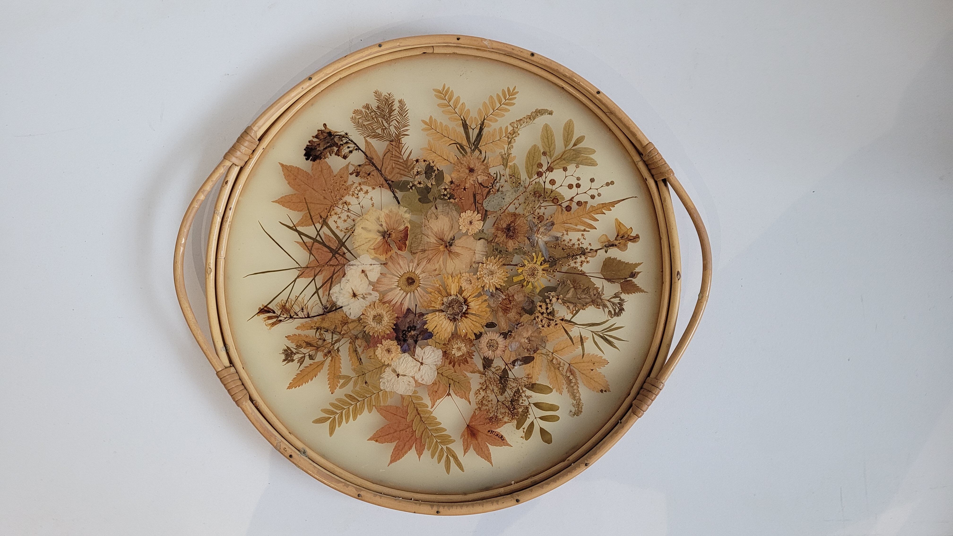 Rattan tray dried flowers