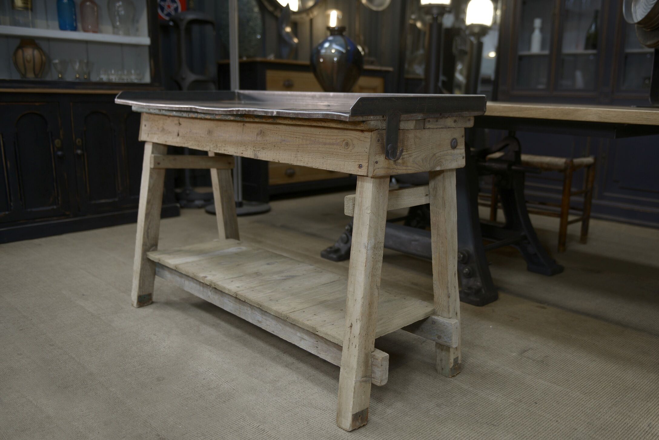 Industrial console table in fir and metal 1930