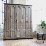 Wooden workshop vestiary