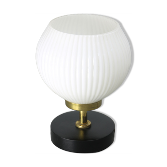 Lampe de table en laiton et opaline