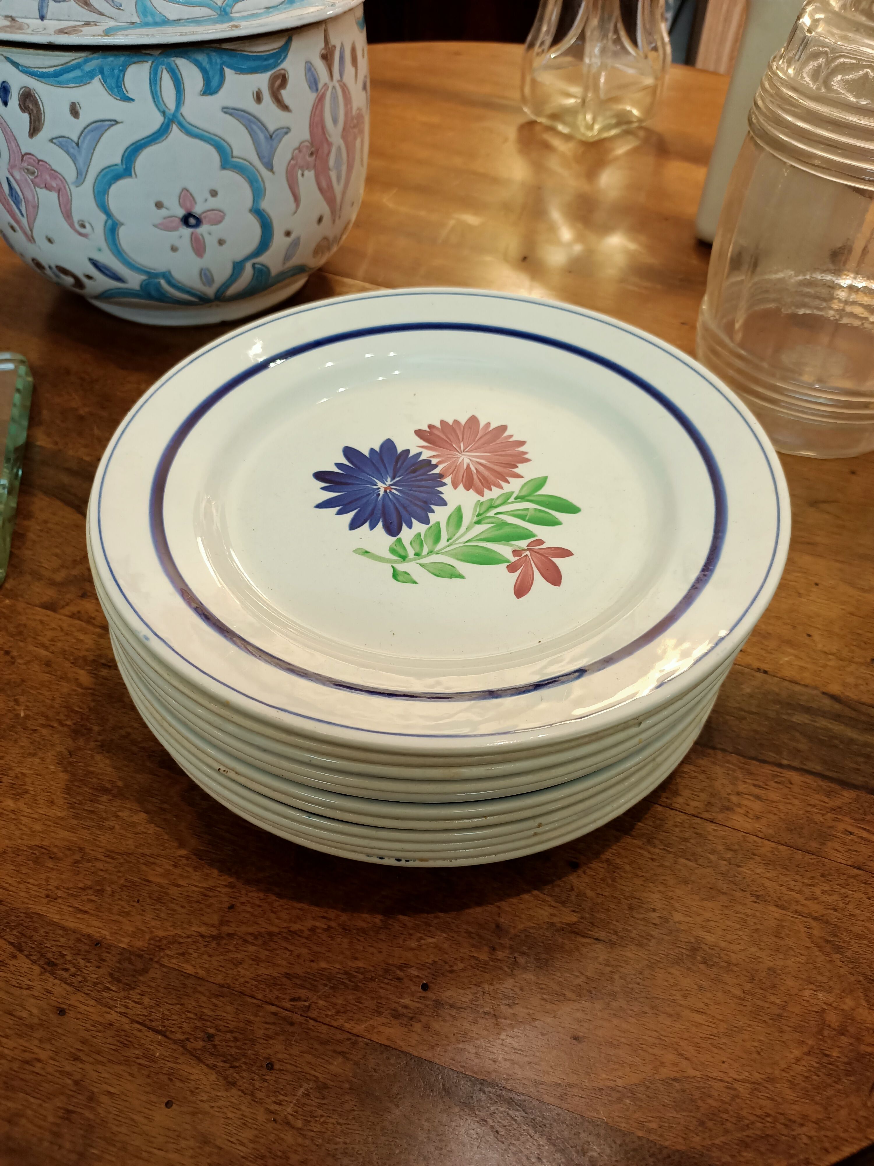 Flowered plates