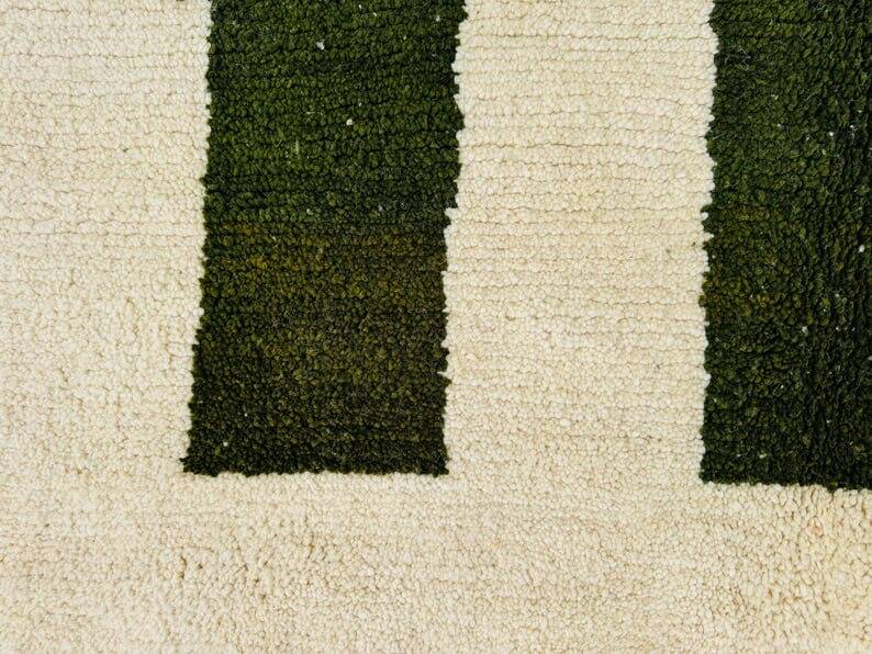 Handmade pure wool rug, size 160 x 250 cm