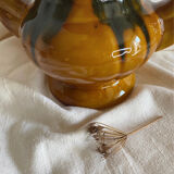 Vase with double ceramic handles