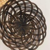 Wall composition of 6 baskets and trays in natural wicker and black.