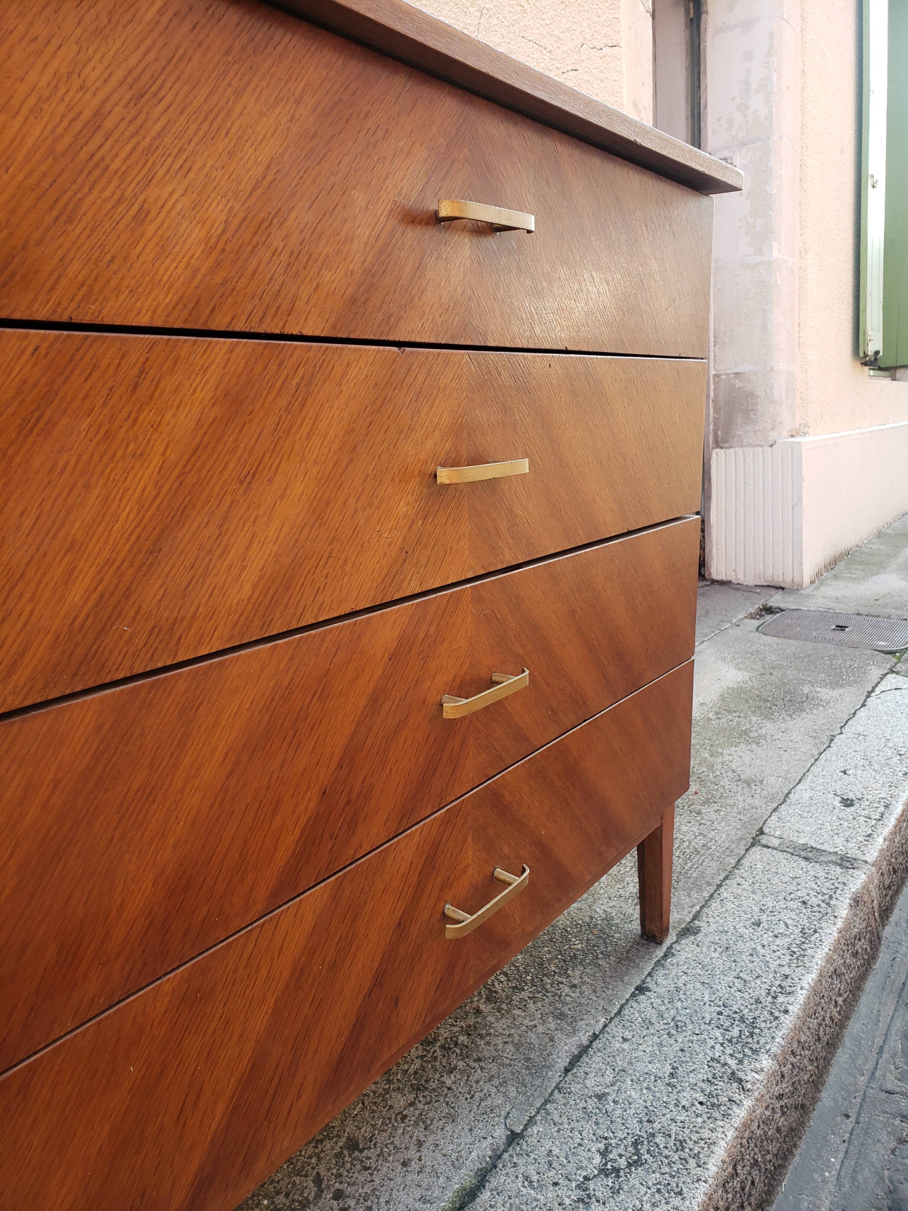 Commode vintage design chevrons