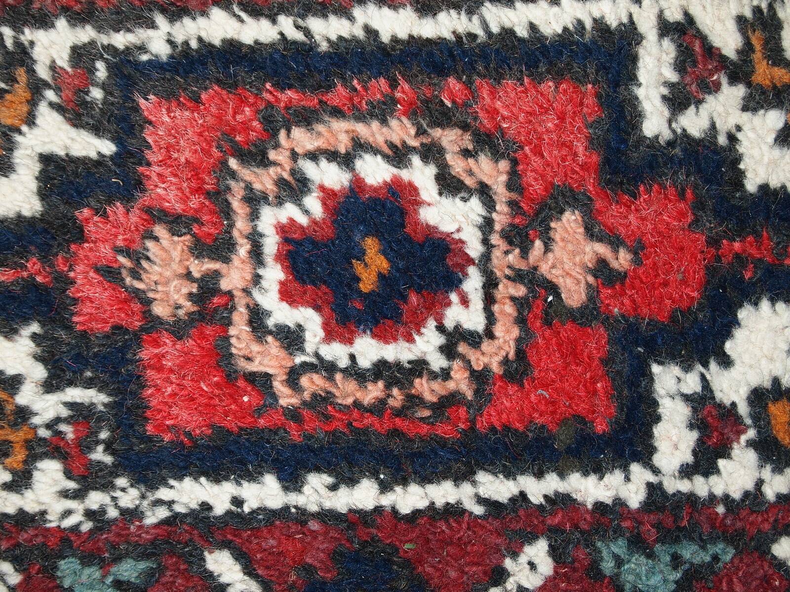 Tapis Vintage Hamadan en Laine, Années 1970, Élégance du Moyen-Orient