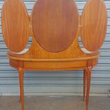 Old kidney dressing table