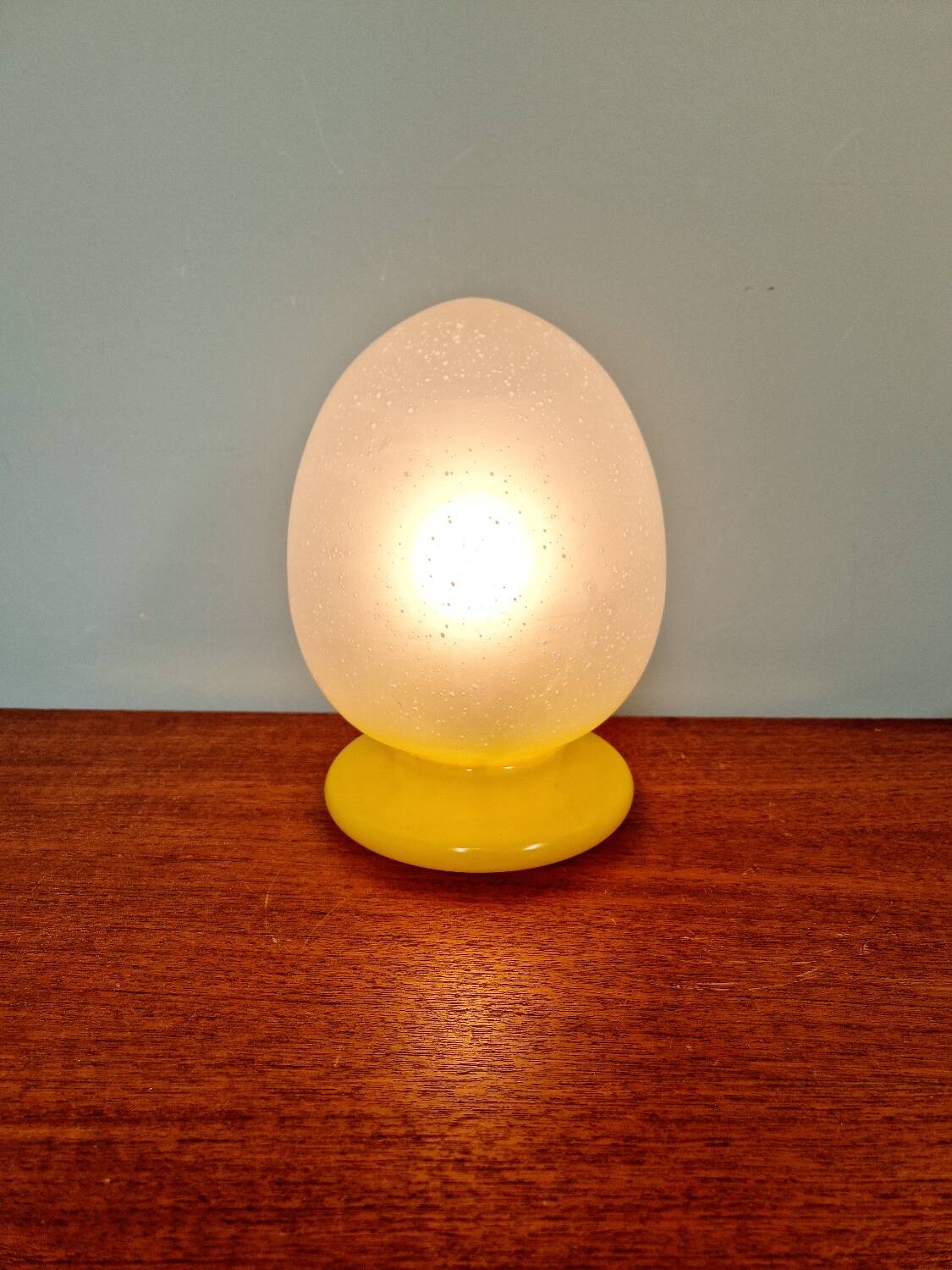 Lampe de table oeuf en verre bullé, années 70