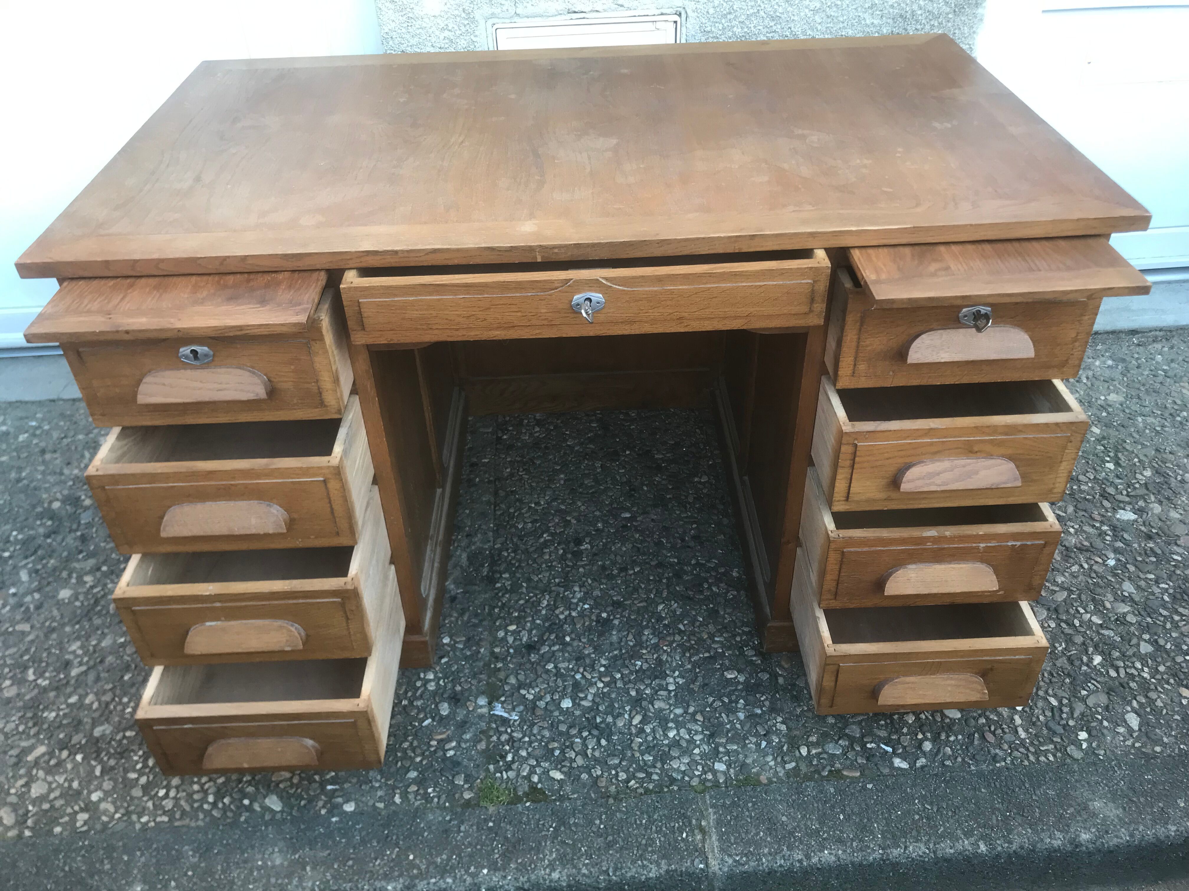 Bureau à caissons en chêne clair