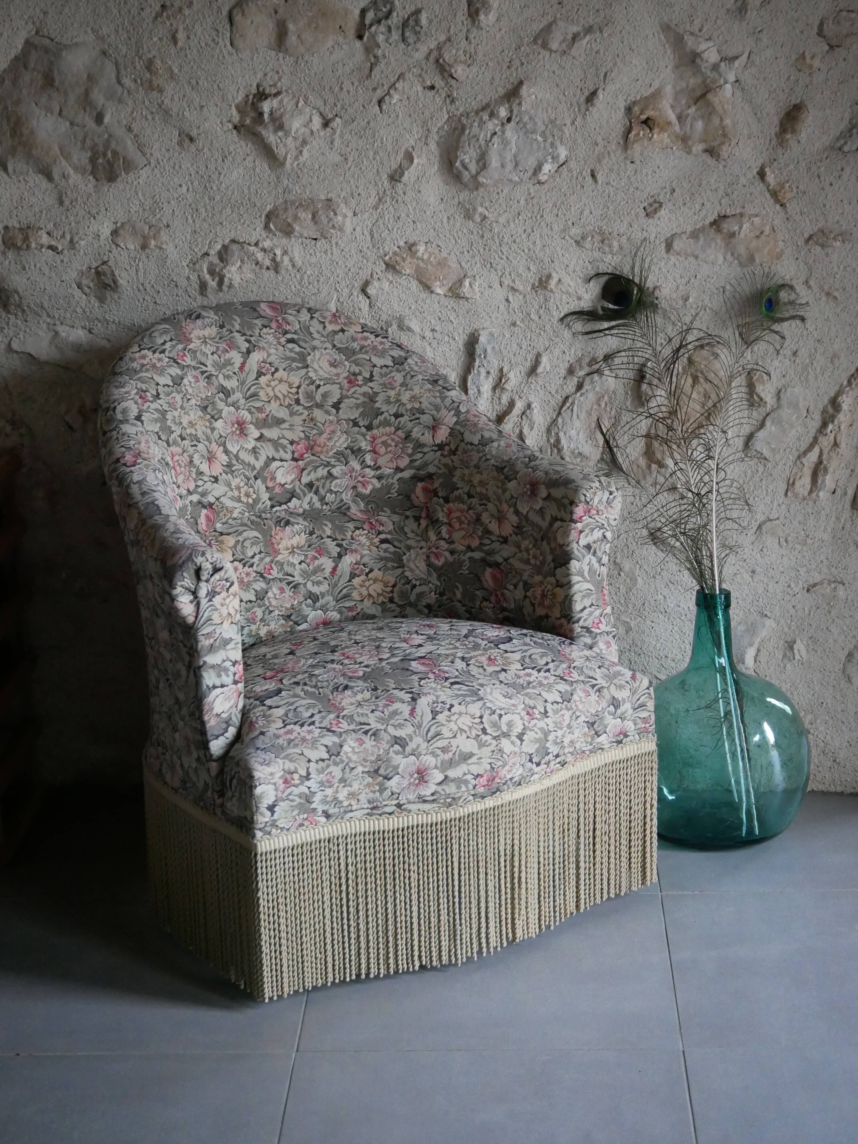 Toad armchair