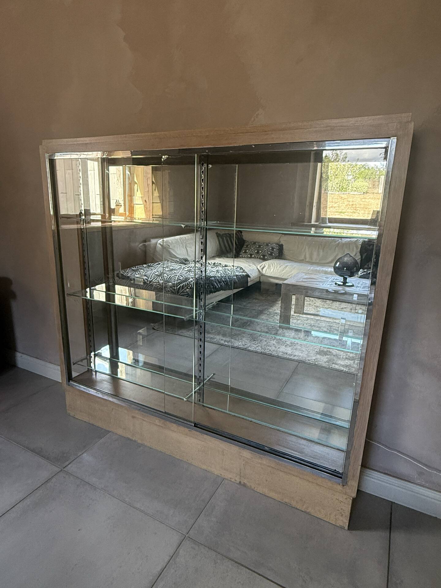 meuble de métier / vitrine de pharmacie