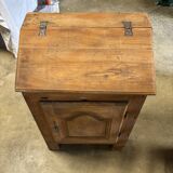 One-door writing desk
