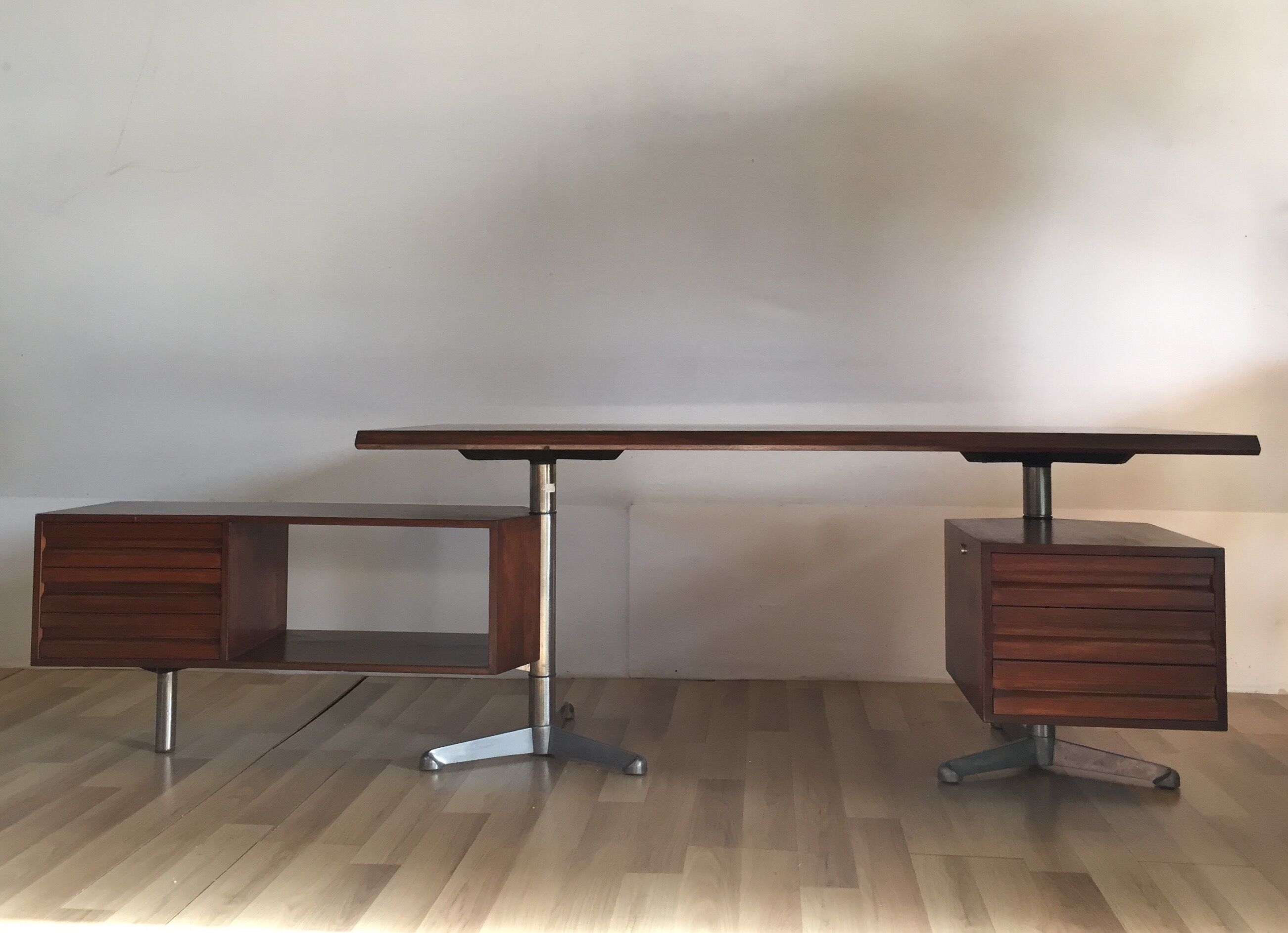 Osvaldo Borsani desk 70