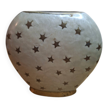 Small vintage soliflore vase in white enamelled brass with golden stars.
