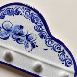 Cracked ceramic jewelry holder