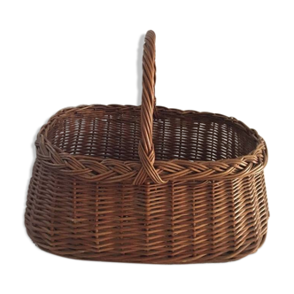 Woven wicker basket