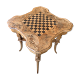Table de jeu marquétée