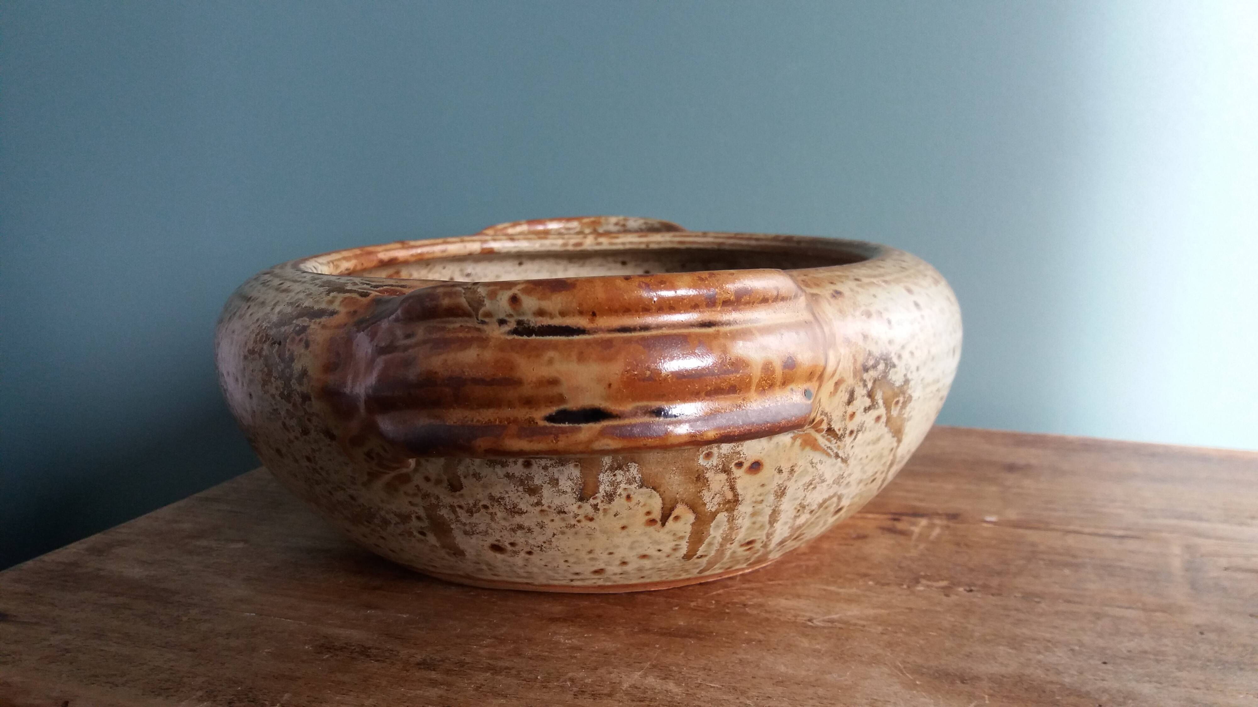 Plat légumier soupière en grès de Puisaye signé Jean-Pierre Prud’homme