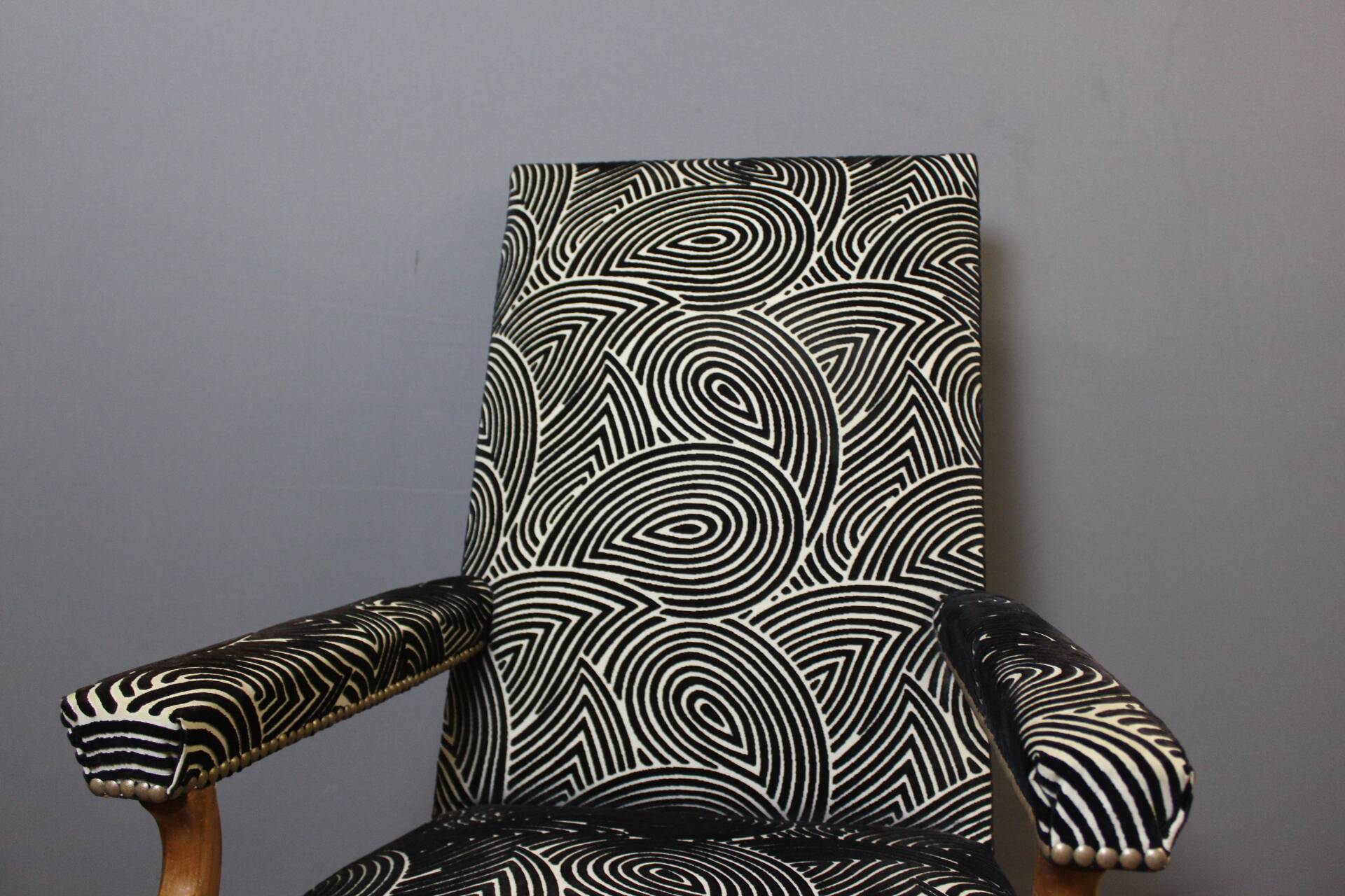 Louis XIV armchair in walnut, 18th century