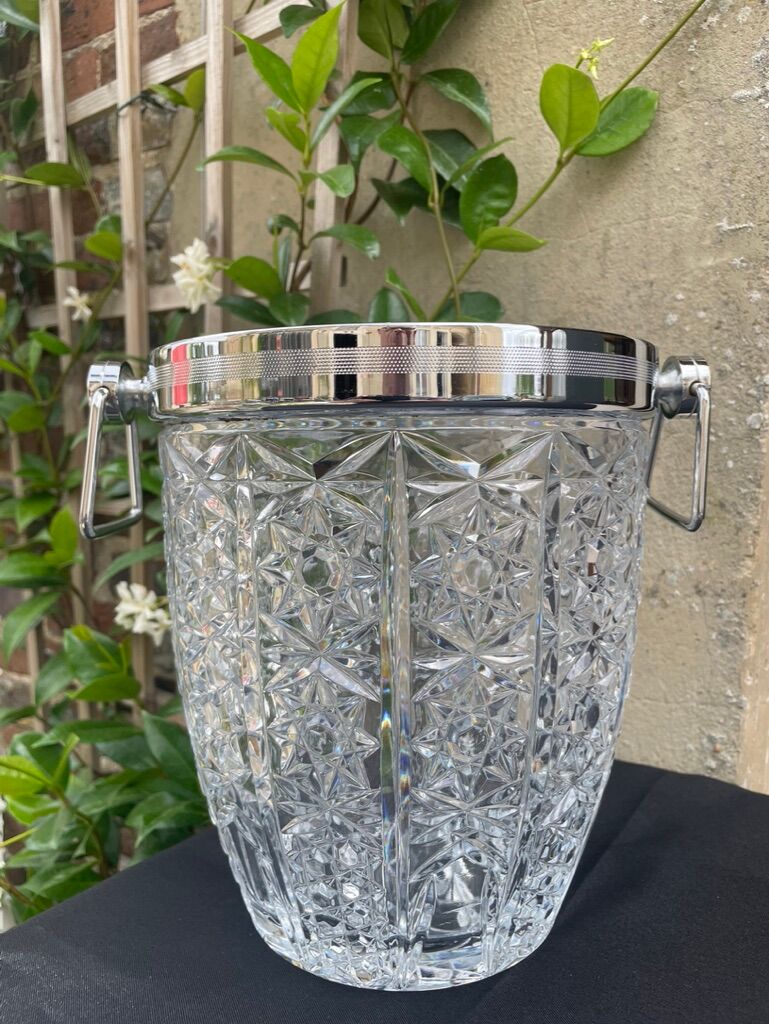 Crystal and chrome metal cooling bucket