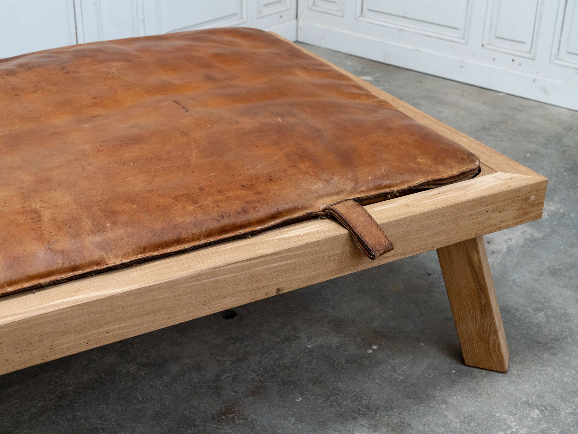 Daybed en cuir vintage et chêne 1950