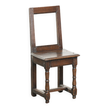 French antique Lorraine chair from the 18th century made of oak