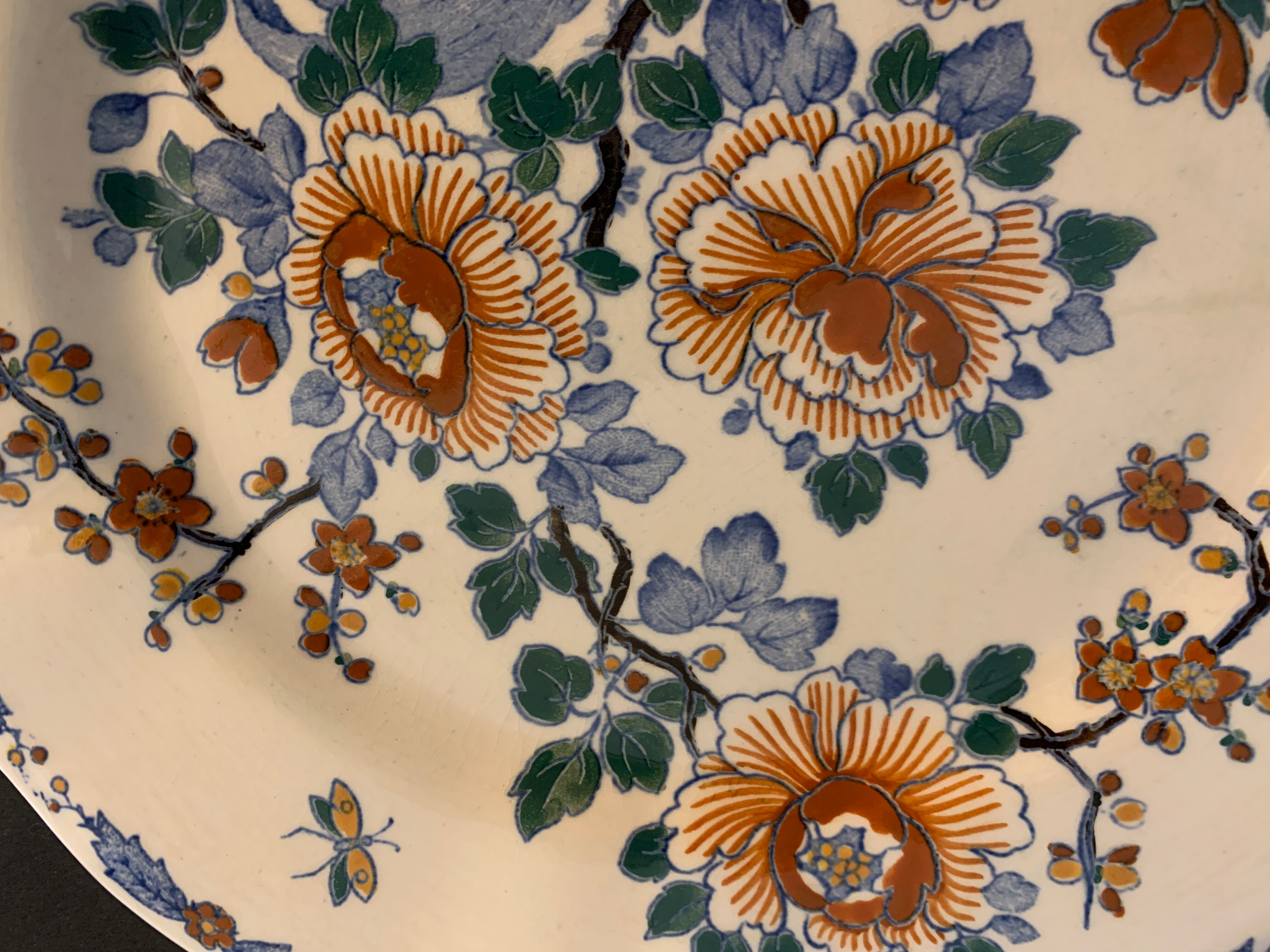 11 flat plates Rooster with Peonies, Gien earthenware