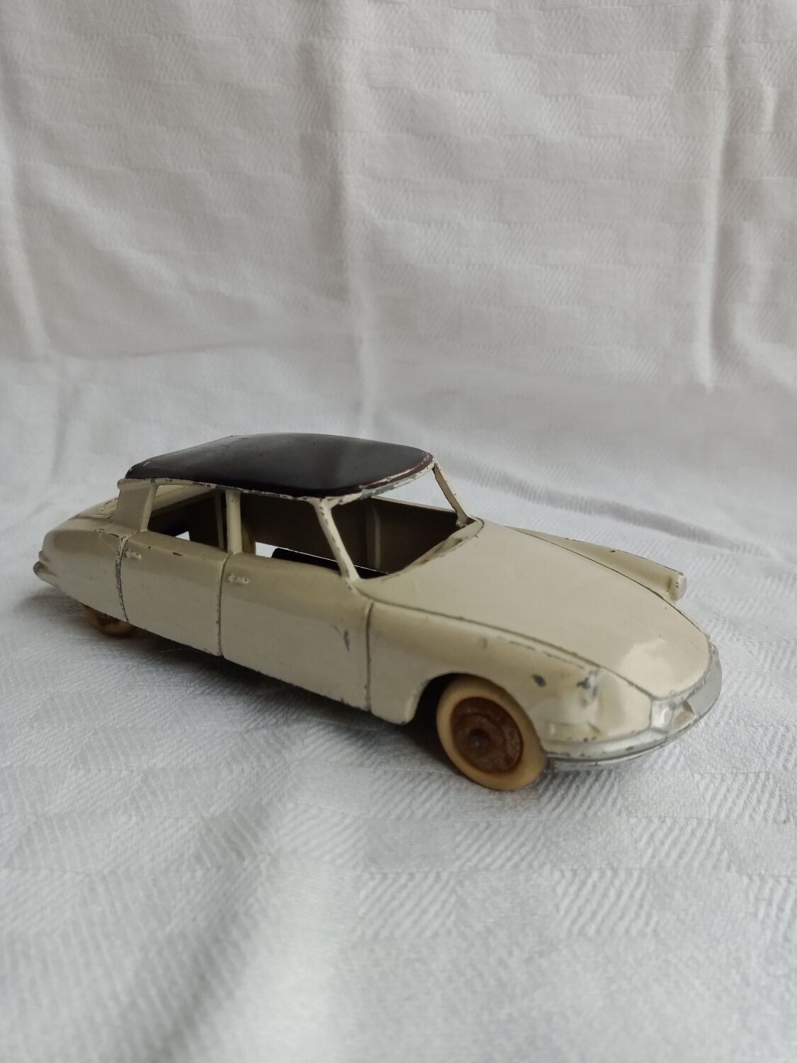 Citroen DS 19 Dinky toys old | Selency