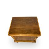 Tables de chevet italiennes en placage de noyer du milieu du siècle, années 1960.