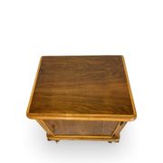 Tables de chevet italiennes en placage de noyer du milieu du siècle, années 1960.