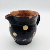 Petit pichet savoyard en terre cuite vernissée noir à pois - 637010