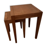 Nesting coffee tables