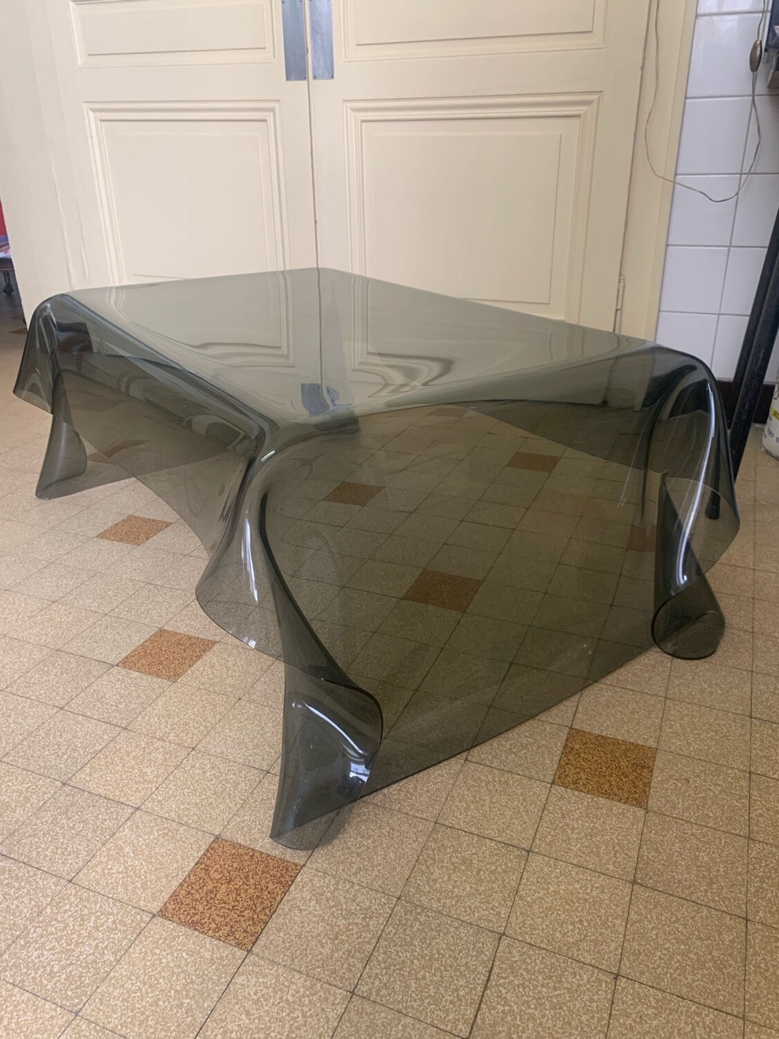 Table basse Plexiglass fumée