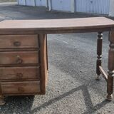 Petit bureau en bois