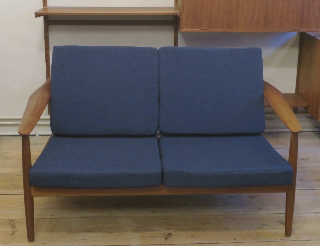 Arne Vodder for France and Sohn FD 164 2-seater teak sofa, Denmark 1960s