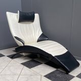 Black and white leather seat model Solo 699 design Stefan Heiliger, WK