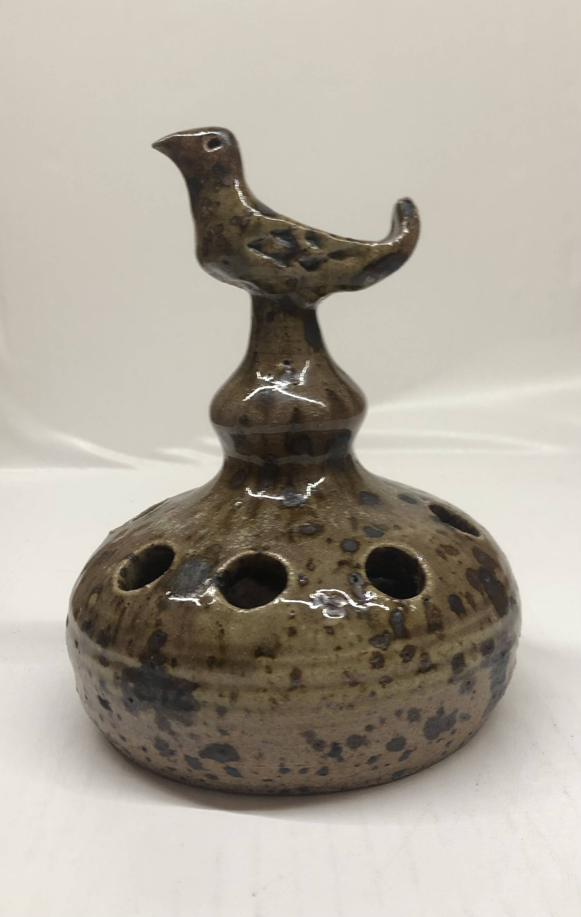 Vase en grès pyrité zoomorphe