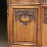 Buffet with mirror in solid walnut. Late 19th century, beautiful piece.