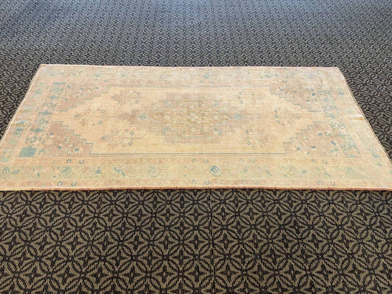 Handmade Pastel Beige Turquoise Area Rug