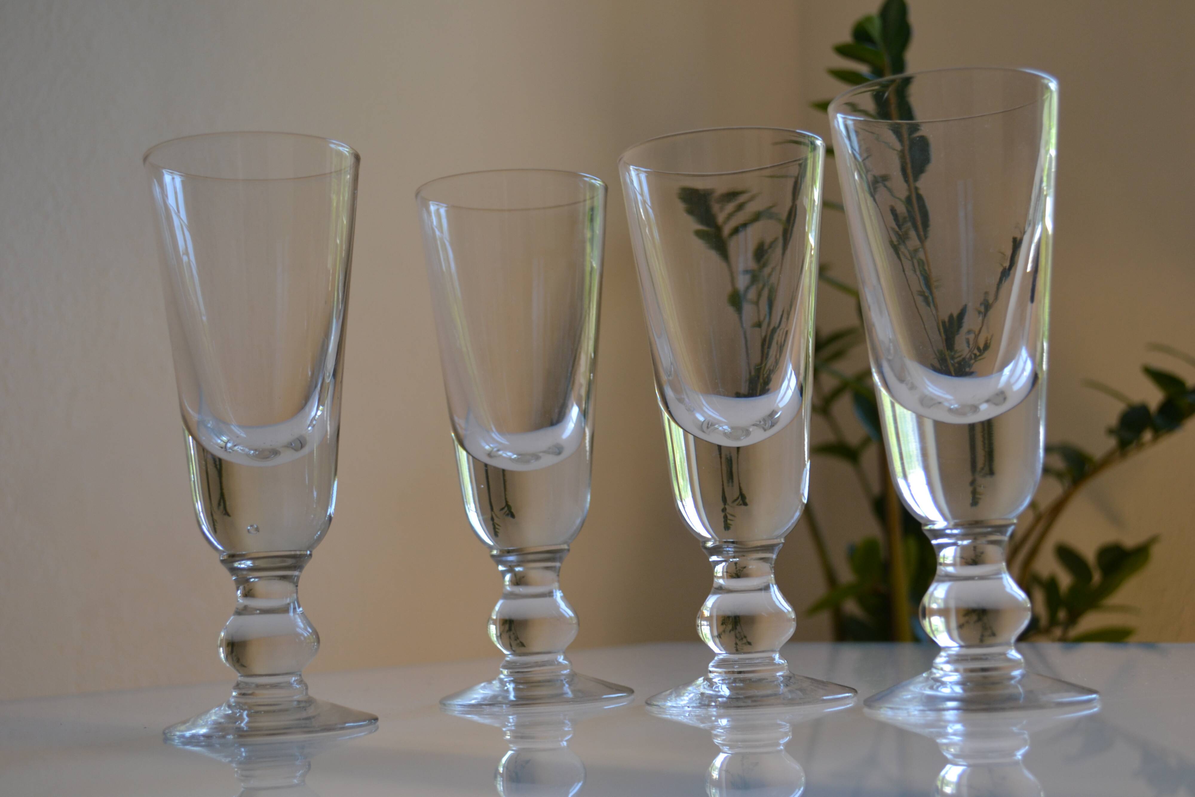 Série de 4 anciens verre verres à absinthe