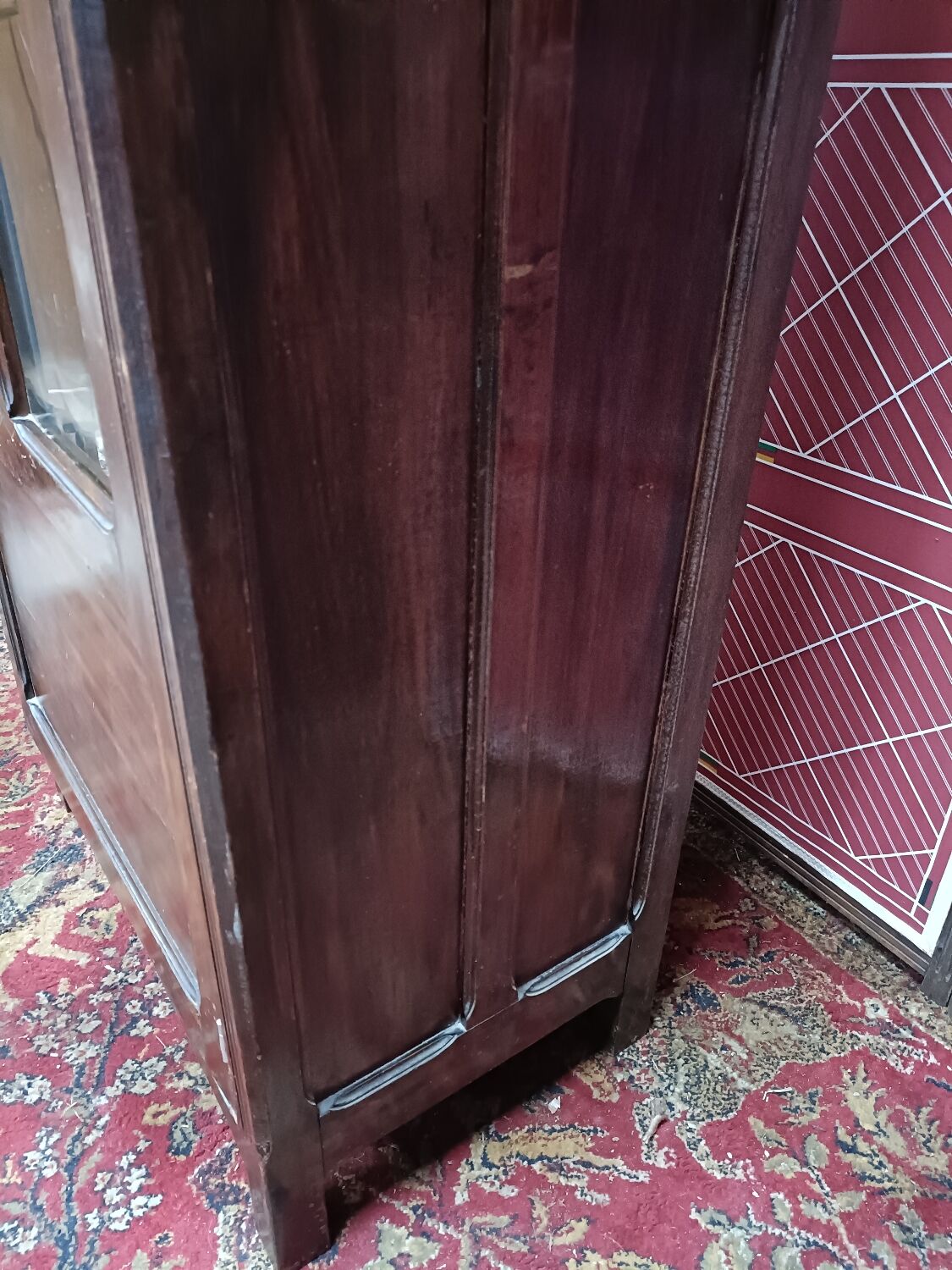 Old showcase, glass door and 4 shelves