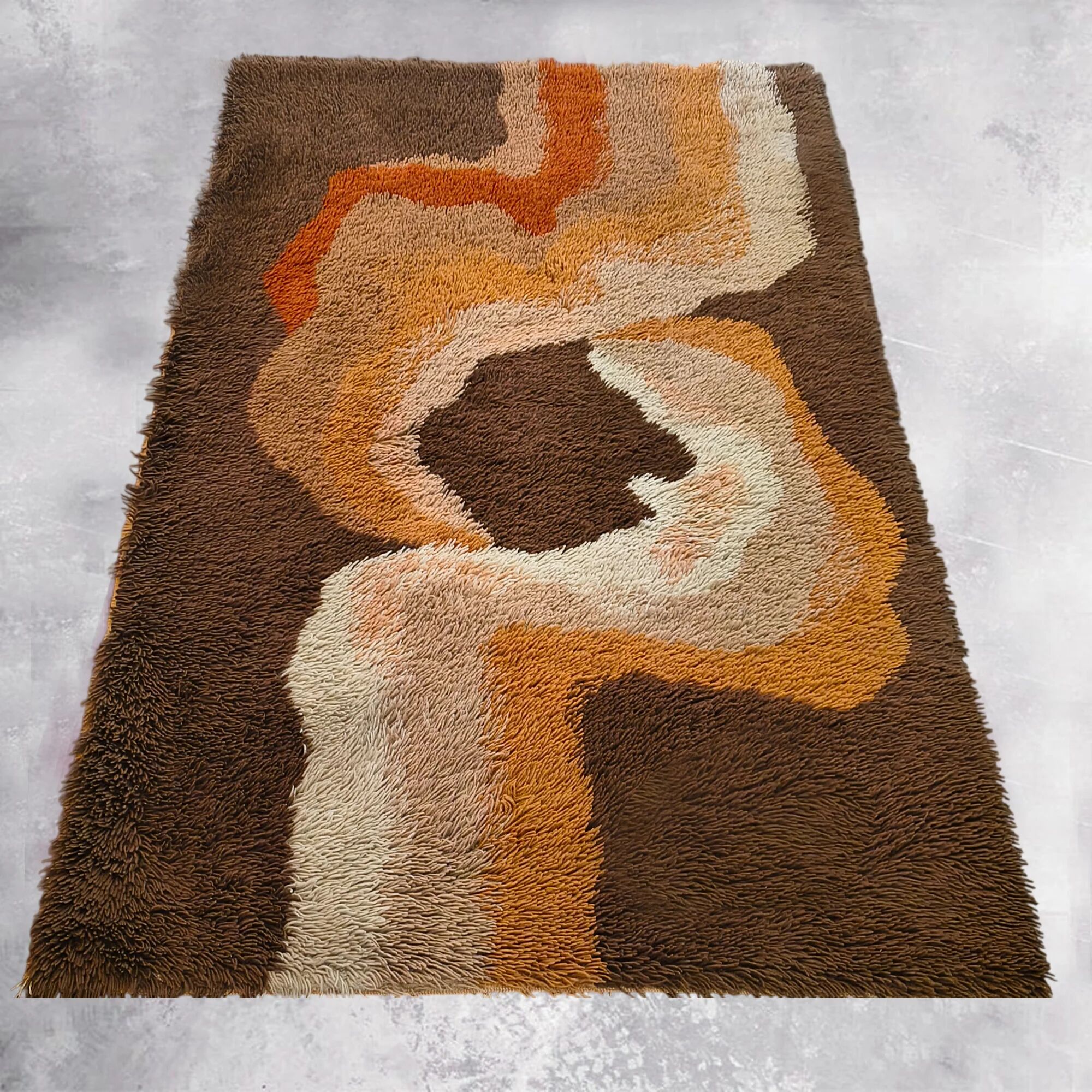 1970s Space Age Wool Rug | Mid-Century Modern Organic Wave Pattern. Made in Italy