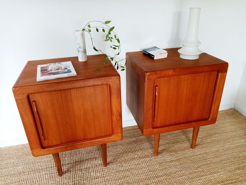 Paire de chevets scandinave en teck à rideau