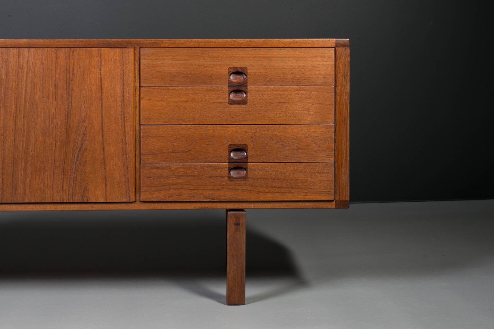 Teak sideboard corona by lennart bender for ulferts, mid century modern design