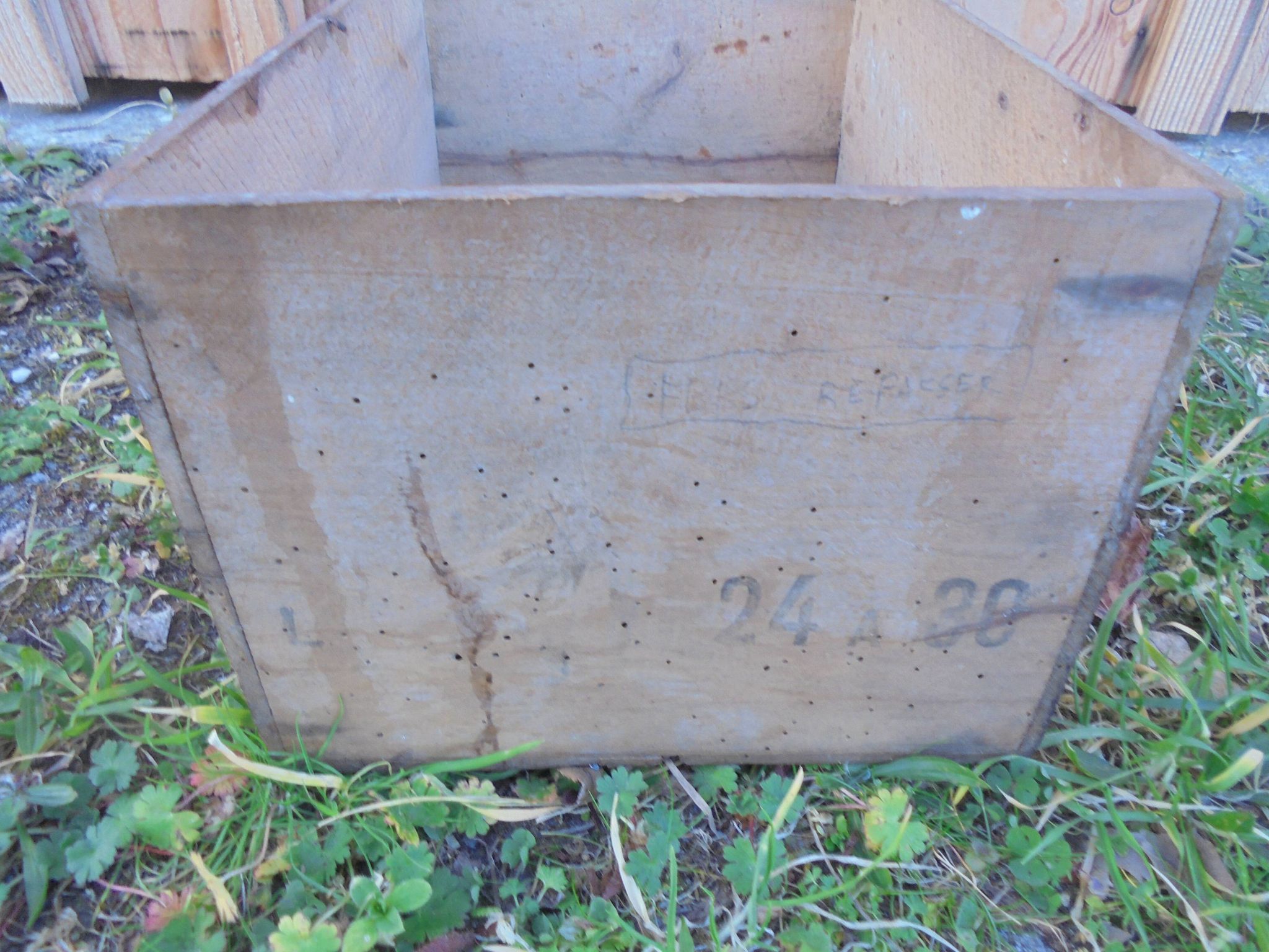 Caisse en bois savon au bois de panama mortier l'hoir